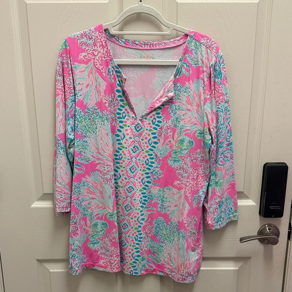 Lilly Pulitzer Pink and Blue Patterned V-Neck Blouse-XL - Picture 1 of 3